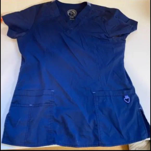 Scrub top - Picture 1 of 1